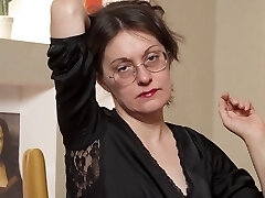 Solo brunette enjoys while fingering her shaved twat - Barbara Solo brunette enjoys while fingering her shaved twat - Barbara