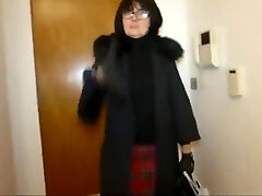 Granny in glasses sucks man off