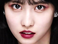 Momo's Immensely Slutty Close-Up