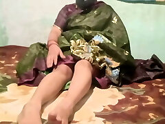 Muslim fuckfest with saree 