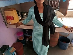20 yers old Indian Desi seal cram girl was har fucked by bf first time ache full sex 