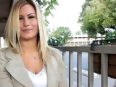 Kinky Blonde Wants To Show You Her Gorgeous Coochie Kinky Blonde Wants To Show You Her Gorgeous Coochie