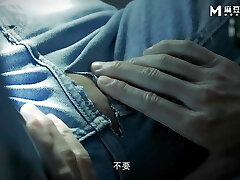 md0180-1-une adolescente asiatique innocente aux gros seins se fait ligoter et dominée par un médecin dans un donjon sexuel