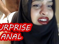 विवाहित हिजाब महिला के साथ दर्दनाक आश्चर्य गुदा !