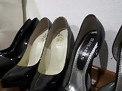 Lady Victoria Valente: nylon legs and high stilettos show Lady Victoria Valente: nylon legs and high stilettos show