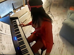 Molten step-mom feeding her ass and fuckbox with piano teacher Molten step-mom feeding her ass and fuckbox with piano teacher