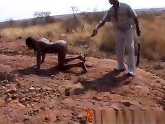 szorstki odkryty bicie i torturowanie z busty afrykańskiej