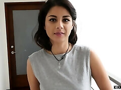 Kinky Family - Penelope Reed - Plumb her hairy pussy goodbye