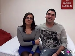 Dafne is a torrid chick with glasses who loves bending over for a rod