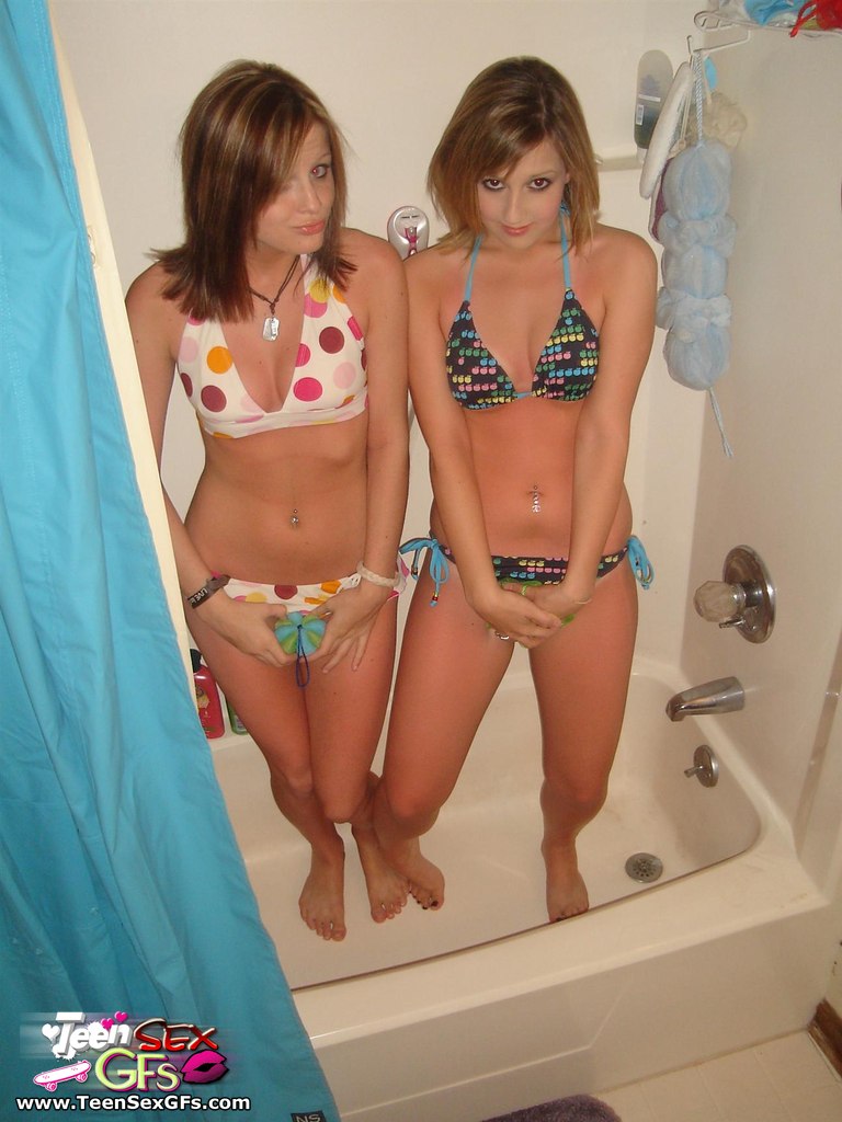 Amateur teen girlfriends in mini bikini