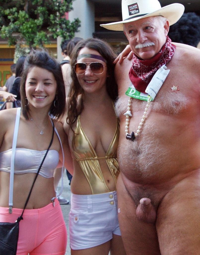 Amateur girls with strippers cfnm gellery