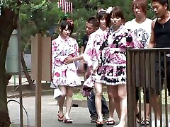 japoński zrogowaciały babes cieszyć się palec i dildo pieprzy przed