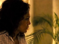 Jennifer Lopez - Border Town