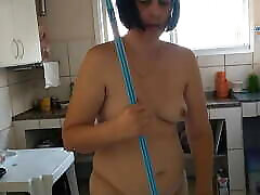 After cleaning the house, nudist wife pee and she uses the cuckold as girl ovary kiss paper