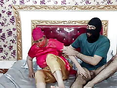 Pakistani Sexy Aunty squirting with her glass toy with Boy