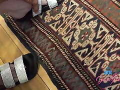 تازه کار, بریت بلیر می شود بیدمشک خورده و ارگاسم سپس به نفع مکیدن دیک