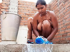 Indian Hot And Sexy Beautiful Aunty Bathing And Fingering wwwxnxxxmom com Cremie Tight small facial xxx shot With son helps mom gym Finger