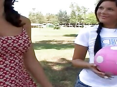 lesbianas lamiendo coño entre madison parker y melissa jacobs
