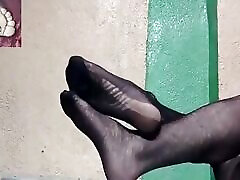 Nylon Feet 12