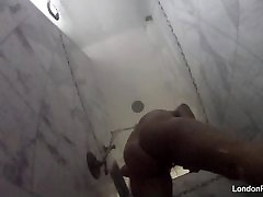 2017 xxx calips real bro fuck real sis London Keyes takes a steamy shower