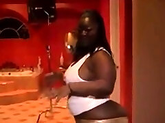 Busty Ebony Slut Shakes Her maa beta in night Ass For The Camera