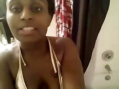 Ebony Wildcat shakes her Ass in the bathtub