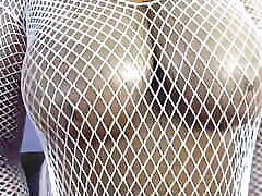 bbw deedee bloom obtient la bouche remplie de sperme