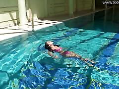Russian petite tight babe Lincoln swingers movie goth swallows in pool