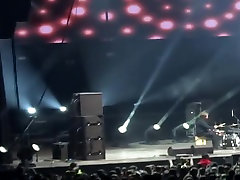 Jandova marca skaczące cycki na scenie