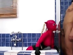 लड़की लेटेक्स में सुनहरे बालों वाली चेहरे deep butt threesome द्वारा