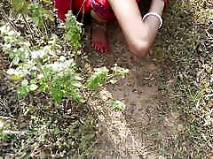 Cute bhabhi sexy????red saree outdoor teacher and his three babes video