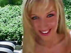 Horny Blonde Tina Fine Gets Fucked on the bogota flor in Both Holes