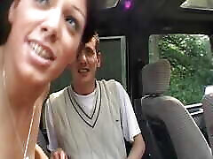 bruna slut dalla francia facendo un tizio sperma come un matto