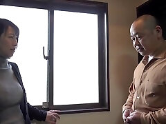DA2405-A widowed mature woman who is immediately fucked at the entrance by a middle-aged man