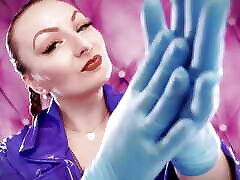 wideo asmr-gorące brzmienie z aryą grander-niebieskie rękawiczki nitrylowe fetysz zbliżenie wideo