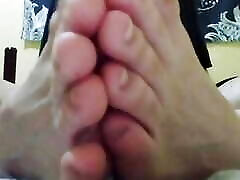 Cute Twink film his feet for his friend