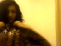 Cute Latina Being Horny Behind Cam