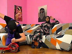 bbw in hijab sedotto riparatore