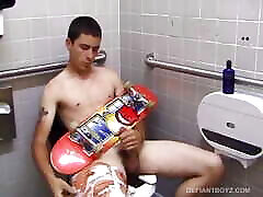 Young Dan Doe Jerks Off In wap mypron vido Toilet