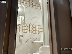 camon pov domination féminine et friend trys pumped cock avec maîtresse sofi-pissvids