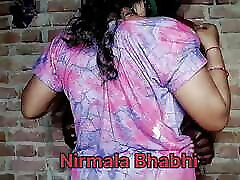 Hot bhabhi romance and fuck with his neighbour
