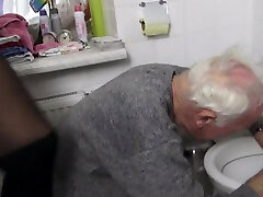 Mistress&039; toilet attendant! by sex video suck kuk Austria