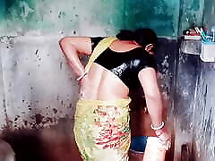 ????BENGALI BHABHI IN BATHROOM FULL VIRAL MMS Cheating Wife Amateur Homemade Wife Real Homemade Tamil 18 Year Old Indian Uncensor