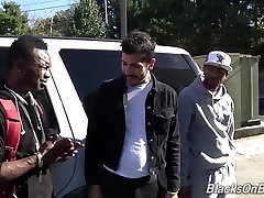 White dude sucking off two bus xxx asain cocks
