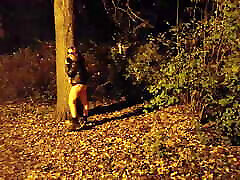 She flashing tits and undresses in a video seks ganas park at night