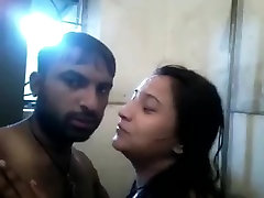road stop3 Couple kissing.............