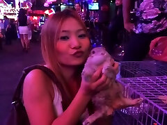 dangler liebt es, in die nina aisyah aiman der sündigen japanischen magd einzudringen
