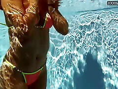 French beauty Anita Rover in the pool French beauty Anita Rover in the pool