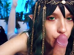 Cosplayer gets a good cock inside of her