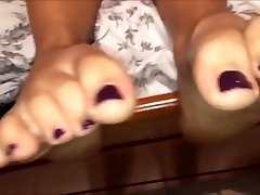 Anna moves her sexy conner habib feet part 3
